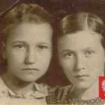 
						Friends Anna Depa and Eugenia Piotuch while living in Teheran					