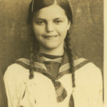 
						Photo has "Teheran" on the back so it must be 1942 post Siberia which would make Tekla 17, though she looks much younger.					