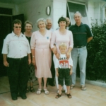 
						Wanda Ellis with family in 2004 at the Polish Association in Auckland after receiving "Krzyż Kawalerski Orderu Zasługi Rzeczypospolitej Polskiej" for her service to Poland. (l-r): Michael Power, Elżbieta Sietkiewicz, Wanda Ellis, Mr Sietkiewicz, Carole Power, Czesław Pelc, Anthony Power and Andrew Power					
