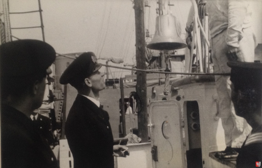 ORP Iskra with the Lord Mayor of London, G.B. sometime between October and December 1939