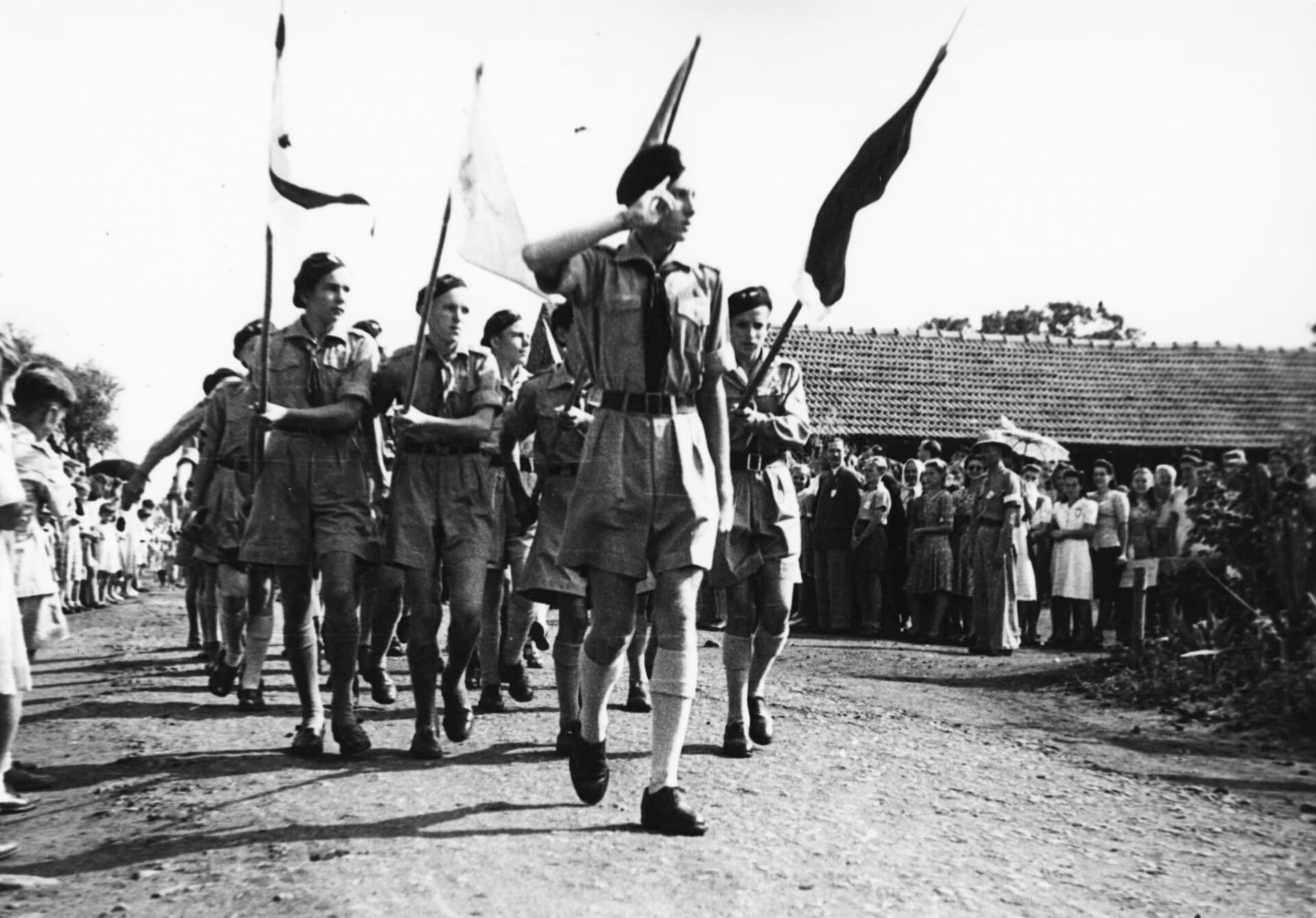 Parade of Polish scouts organized for the May 3rd holiday, Leszek Bełdowski marches with his troop, Valivade, May 3, 1946; source: Koło Polaków z Narodów Zjednoczonych