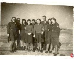A chance meeting of the cadets with girls from the Junior Volunteer School in Nazareth – waiting for a ship, 1945; source: private collection of Andrew Syska, Kresy-Siberia Foundation A chance meeting of the cadets with girls from the Junior Volunteer School in Nazareth – waiting for a ship, 1945; source: private collection of Andrew Syska, Kresy-Siberia Foundation