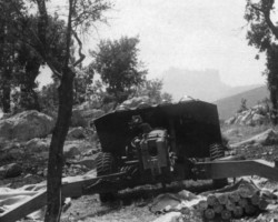A cannon of the 2nd Corps ready for combat - Monte Cassino; source: private collection of prof. Zbigniew Wawer A cannon of the 2nd Corps ready for combat - Monte Cassino; source: private collection of prof. Zbigniew Wawer