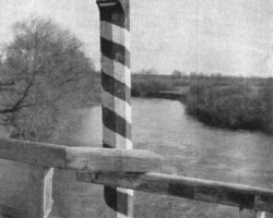 A border post on the Polish-Lithuanian border, a bridge on the river Mereczanka. Bogusław Tomaszewski's collection
