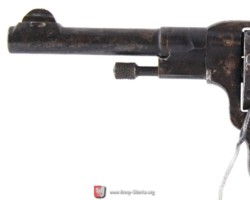Nagant revolver wz 30
This revolver was a weapon developed in the workshop of a Belgian engineer. Emil Nagant in 1895. The patent was sold with the machines to Poland, where production began in Radom. It was a repeating revolver operating on the principle of mechanical drum rotation, activated by a ratchet device initiated by the trigger mechanism. Caliber - 7.62 mm, weight - 0.75 kg, length - 230 mm, barrel length - 114 mm, drum capacity - 7 rounds, the initial velocity of the missile - 280 m / s, the initial energy - 270 J, the highest sight - 50 m, range 700 m. According to the regulations, officers in the Second Polish Republic were obliged to buy pistols with their own money. These matters were regulated by the commanders of the sub-units. Thus, this weapon appeared in border formations as non-permanent
The Museum of Polish Arms in Kołobrzeg