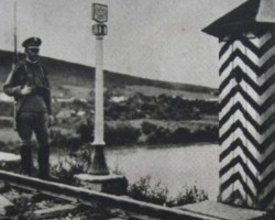 Żołnierz K.O.P. na posterunku - granica z Rumunią. Archiwum Fundacji Kresy - Syberia