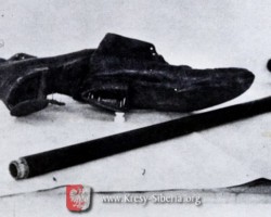 Smuggler's shoes and walking stick adapted to smuggling goods (firestones and medicines), 1936. Archives of the Border Guard in Szczecin
