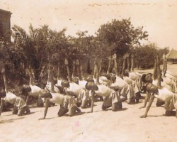 A group of Polish gymnasts in the Ahwaz camp, Iran, 1943; source: from the collection of Wiesław Stypuła A group of Polish gymnasts in the Ahwaz camp, Iran, 1943; source: from the collection of Wiesław Stypuła