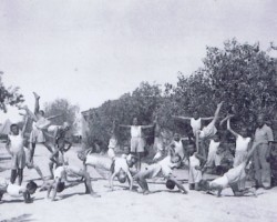 A group of Polish gymnasts in the Ahwaz camp, Iran, 1943; source: from the collection of Wiesław Stypuła A group of Polish gymnasts in the Ahwaz camp, Iran, 1943; source: from the collection of Wiesław Stypuła