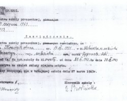 Certificate of school attendance in Ahvaz by Anna Krasnik, Iran, June 1943; source: from the collection of Wiesław Stypuła Certificate of school attendance in Ahvaz by Anna Krasnik, Iran, June 1943; source: from the collection of Wiesław Stypuła