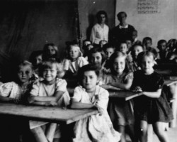 Polish children studying in a refugee transit camp in Ahwaz, Iran, 1942; source: Poles from India Association Polish children studying in a refugee transit camp in Ahwaz, Iran, 1942; source: Poles from India Association