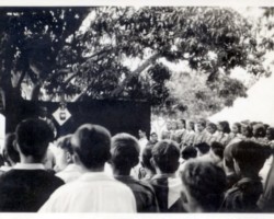 A service for Polish refugees from the Soviet Union upon their arrival at transit camps near Karachi, India; source: Koło Polaków w Niechciał A service for Polish refugees from the Soviet Union upon their arrival at transit camps near Karachi, India; source: Koło Polaków w Niechciał