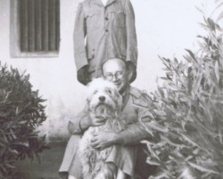 Chokidar Bahan with the commander of the Balachadi settlement, priest Franciszek Pluta, and his dog Abu; source: from the collection of Wiesław Stypuła Chokidar Bahan with the commander of the Balachadi settlement, priest Franciszek Pluta, and his dog Abu; source: from the collection of Wiesław Stypuła