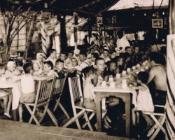 Lunch at the center's canteen, Bandra, 1942; source: from the collection of Wiesław Stypuła Lunch at the center's canteen, Bandra, 1942; source: from the collection of Wiesław Stypuła