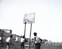 Men's basketball game, Balachadi; source: from the collection of Wiesław Stypuła Men's basketball game, Balachadi; source: from the collection of Wiesław Stypuła