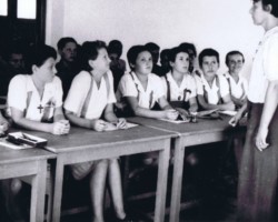 Lesson with Maria Wierzbicka in class VI, Balachadi; source: from the collection of Wiesław Stypuła Lesson with Maria Wierzbicka in class VI, Balachadi; source: from the collection of Wiesław Stypuła