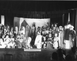 Nativity play in the settlement for Polish refugees, Valivade, 1946; source: Poles from India Association Nativity play in the settlement for Polish refugees, Valivade, 1946; source: Poles from India Association