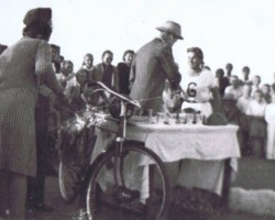 Awards ceremony for the winners of the competition, Balachadi; source: from the collection of Wiesław Stypuła Awards ceremony for the winners of the competition, Balachadi; source: from the collection of Wiesław Stypuła