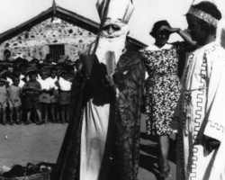 The arrival of Santa Claus to the settlement - celebrating Christmas and cultivating tradition, 1944; source: Poles from India Association The arrival of Santa Claus to the settlement - celebrating Christmas and cultivating tradition, 1944; source: Poles from India Association