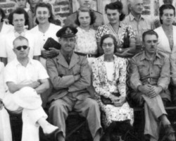 Welcoming the new commander of the settlement, a British officer - Lt. Col. Neate (sitting in a cap), Valivade, 1945; source: Koło Polaków z Niechciał z Niechciał Welcoming the new commander of the settlement, a British officer - Lt. Col. Neate (sitting in a cap), Valivade, 1945; source: Koło Polaków z Niechciał z Niechciał