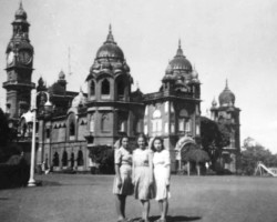 The Maharaja's Palace in Kolhapur, 1944; source: Poles from India Association The Maharaja's Palace in Kolhapur, 1944; source: Poles from India Association