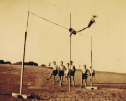Bamboo pole vault competition during the estate games, Balachadi, 1945; source: from the collection of Wiesław Stypuła Bamboo pole vault competition during the estate games, Balachadi, 1945; source: from the collection of Wiesław Stypuła