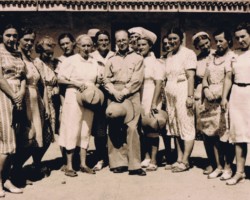 Guardians and educators of Polish children, in the center priest Franciszek Pluta (evacuated from the USSR with the first transport of the Polish Red Cross), Balachadi, 1942; source: from the collection of Wiesław Stypuła Guardians and educators of Polish children, in the center priest Franciszek Pluta (evacuated from the USSR with the first transport of the Polish Red Cross), Balachadi, 1942; source: from the collection of Wiesław Stypuła