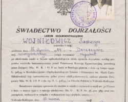 Matura certificate of Jadwiga Wojniłowicz, Valivade, March 10, 1945; source: private collection of Jadwiga Zawadzińska (née Wojniłowicz) Matura certificate of Jadwiga Wojniłowicz, Valivade, March 10, 1945; source: private collection of Jadwiga Zawadzińska (née Wojniłowicz)