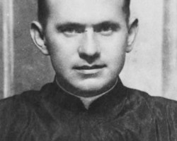 Father Jan Przybysz, a Marian from Podlasie who ministered in the Valivade settlement, where he was, among other things, a prefect in the junior high school and high school - he taught religion there; source: Poles' Circle from Niechciały Father Jan Przybysz, a Marian from Podlasie who ministered in the Valivade settlement, where he was, among other things, a prefect in the junior high school and high school - he taught religion there; source: Poles' Circle from Niechciały