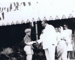 Welcoming Maharaja Digvijaysinhji to the settlement before the celebrations of the 3rd May Day holiday, Balachadi, 3 May 1944; source: from the collection of Wiesław Stypuła Welcoming Maharaja Digvijaysinhji to the settlement before the celebrations of the 3rd May Day holiday, Balachadi, 3 May 1944; source: from the collection of Wiesław Stypuła