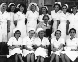 Dr. Erika Rosenthal and the sisters of the Valivade Community Hospital; source: Poles from India Association Dr. Erika Rosenthal and the sisters of the Valivade Community Hospital; source: Poles from India Association