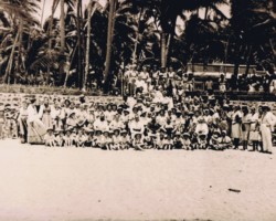 Bathing of evacuated Polish children, organized by Sir Alwyn Azra – a wealthy local notable – in the sea at Juhu Beach, Bandra, 1942; source: from the collection of Wiesław Stypuła Bathing of evacuated Polish children, organized by Sir Alwyn Azra – a wealthy local notable – in the sea at Juhu Beach, Bandra, 1942; source: from the collection of Wiesław Stypuła