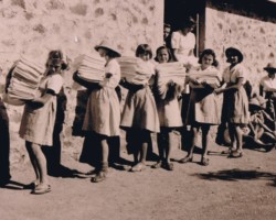 On duty during the weekly change of bed linen, Balachadi; source: from the collection of Wiesław Stypuła On duty during the weekly change of bed linen, Balachadi; source: from the collection of Wiesław Stypuła