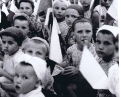 Polish children evacuated from the USSR after arriving in Quetta, India, 1942; source: from the collection of Wiesław Stypuła Polish children evacuated from the USSR after arriving in Quetta, India, 1942; source: from the collection of Wiesław Stypuła