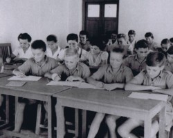 Polish children during religion lessons with priest Franciszek Pluta (commander of the estate), Balachadi; source: from the collection of Wiesław Stypuła Polish children during religion lessons with priest Franciszek Pluta (commander of the estate), Balachadi; source: from the collection of Wiesław Stypuła