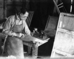 Władysław Bidakowski in the carpentry workshop, Valivade; source: Poles from India Association Władysław Bidakowski in the carpentry workshop, Valivade; source: Poles from India Association