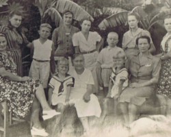 Polish refugees in the settlement in Valivade; source: private collection of Jerzy Szczawiński Polish refugees in the settlement in Valivade; source: private collection of Jerzy Szczawiński