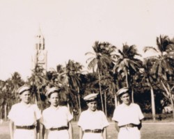 Visiting friends from the Soviet orphanage – four boys who had previously embarked in Bombay on the ship "Kościuszko", whose sailors visited a temporary center for children, Bandra, 1942; source: from the collection of Wiesław Stypuła Visiting friends from the Soviet orphanage – four boys who had previously embarked in Bombay on the ship "Kościuszko", whose sailors visited a temporary center for children, Bandra, 1942; source: from the collection of Wiesław Stypuła