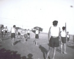 Volleyball match between sixth grade teams, Balachadi; source: from Wiesław Stypuła's collection Volleyball match between sixth grade teams, Balachadi; source: from Wiesław Stypuła's collection