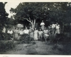 Polish refugees from the Soviet Union after arriving by sea from Iran to India, in transit camps near Karachi; source: Poles' Association in India Polish refugees from the Soviet Union after arriving by sea from Iran to India, in transit camps near Karachi; source: Poles' Association in India
