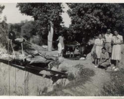 Polish refugees from the Soviet Union after arriving by sea from Iran to India, in transit camps near Karachi; source: Poles' Association in India Polish refugees from the Soviet Union after arriving by sea from Iran to India, in transit camps near Karachi; source: Poles' Association in India