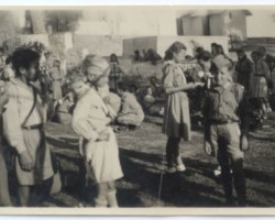 Young Polish refugees from the Soviet Union to India, organized into scout teams and troops in camps near Karachi; source: Poles from India Association Young Polish refugees from the Soviet Union to India, organized into scout teams and troops in camps near Karachi; source: Poles from India Association