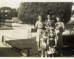 Young Polish refugees from the Soviet Union to India, organized into scout teams and troops in camps near Karachi; source: Poles from India Association Young Polish refugees from the Soviet Union to India, organized into scout teams and troops in camps near Karachi; source: Poles from India Association