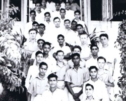 Joint retreat of Polish and Indian youth at the Jesuit Fathers in Bombay; source: from the collection of Wiesław Stypuła (photo by Jan Siedlecki) Joint retreat of Polish and Indian youth at the Jesuit Fathers in Bombay; source: from the collection of Wiesław Stypuła (photo by Jan Siedlecki)